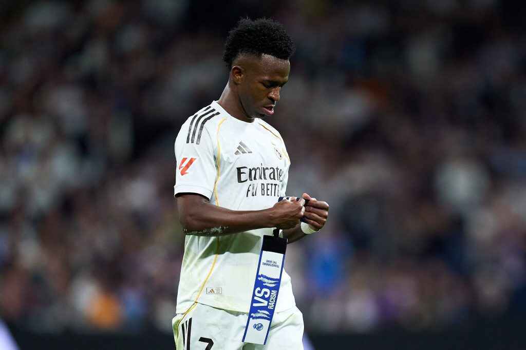 巴贝尔：皇马总觉得自己高人一等，维尼修斯倒地要翻滚14次