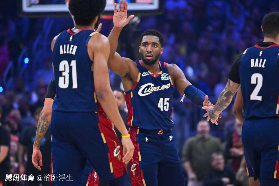 约基奇伤停掘金末节崩盘被骑士逆转 米切尔33分穆雷34+6+7