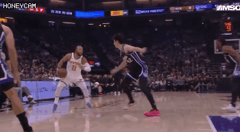 愿无大碍！布伦森遭遇右脚踝伤势 本场比赛回归存疑