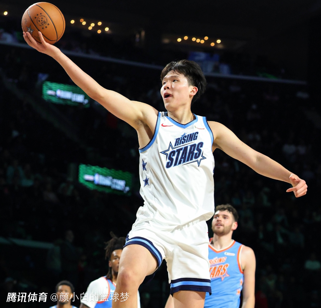 杨瀚森还在长高？新秀赛玩嗨调侃想亲约基奇 拓媒盛赞必能突破瓶颈