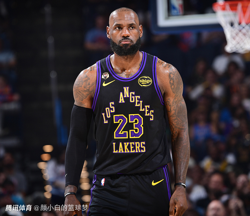 湖人提前缴械被喷遭‘羞辱’ 勒布朗在场-37双眼无神 末节看戏太心酸