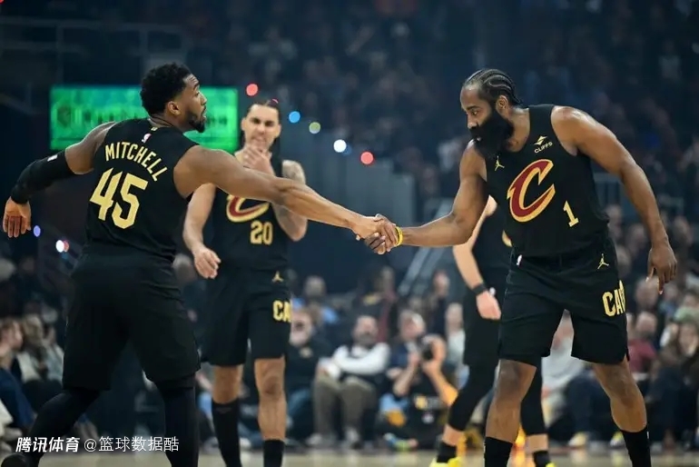 米切尔谈球星频繁换队现象表示理解 哈登：球员球队都得为自己考虑