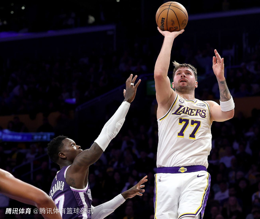 唇语专家解读冲突细节：施罗德放话要扇东契奇耳光 卢卡回应就爱看你急眼