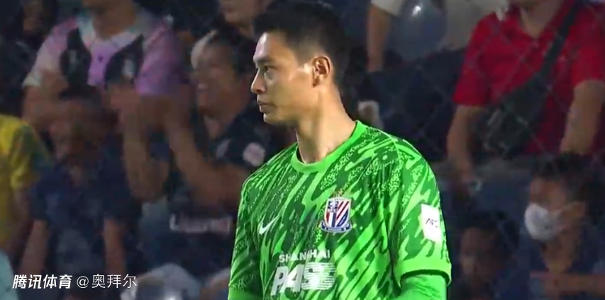 申花复刻蓉城剧本！24分钟2球落后，对手轰世界波，媒体人怒批