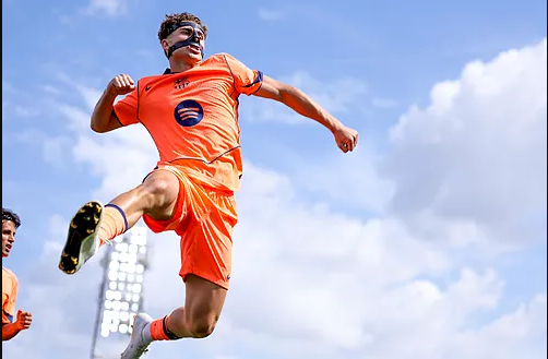 西甲：巴萨2-0夺9连胜领先皇马11分 最快下轮夺冠