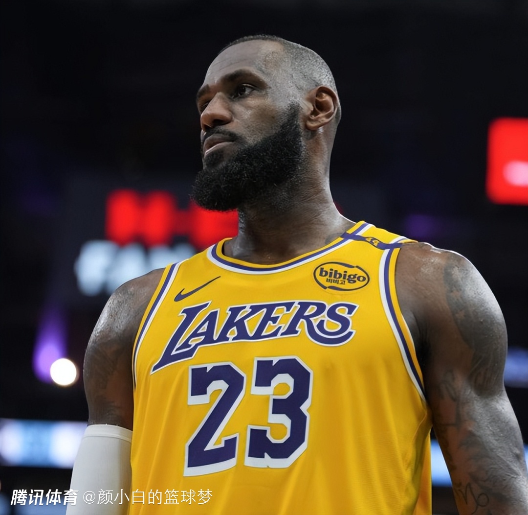 差1篮板三双！41岁勒布朗遭多次争议判罚 湖媒高呼裁判太荒谬