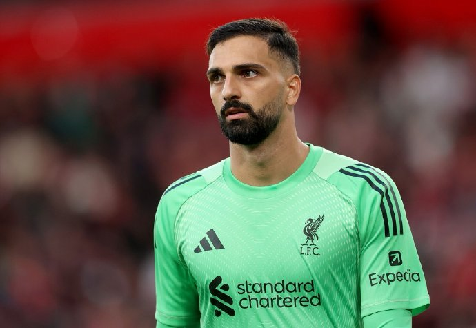 天空：阿利松、马马尔达什维利双双缺席利物浦今日训练