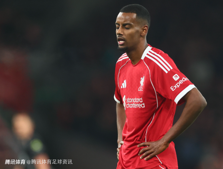 TA：利物浦担忧伊萨克疑似腿部骨折 若确认可能缺席达几个月