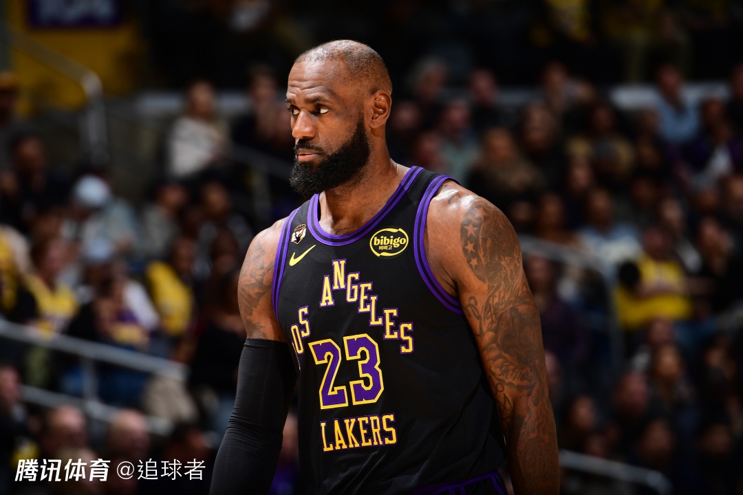 詹姆斯回击黑子！背靠背轰31+9+10引狂赞 东契奇直呼独一无二