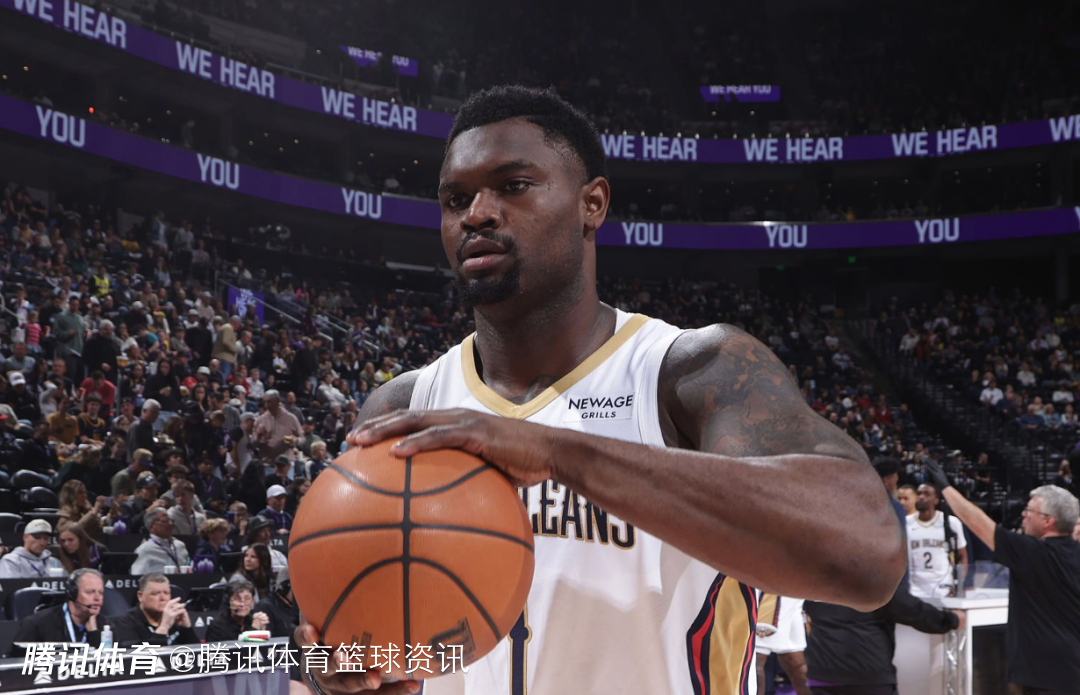 鹈鹕官方：锡安右脚踝扭伤退出比赛 本场比赛不会回归