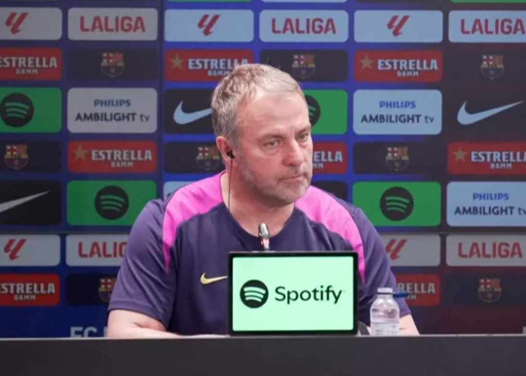 弗里克：现在不是讨论莱万续约时候，欧冠的判罚不该再次出现