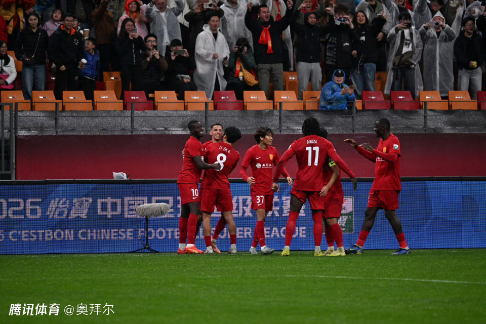 重庆铜梁龙队史中超首胜！2战不败4分暂居榜首，主场3战铁人全胜