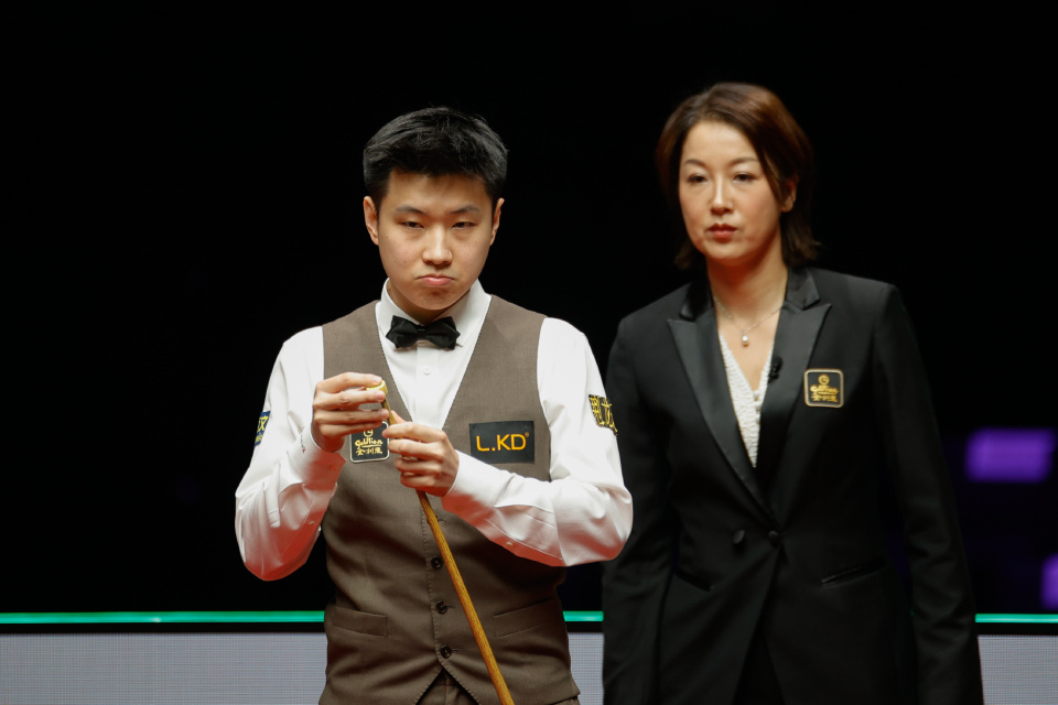 从1-4到5-4！赵心童轰2杆破百逆转塞尔比，中国球手6人跻身八强