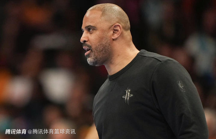 乌度卡：末节崩盘因不再转移球+单打过多 失误很伤但进攻糟糕同样致命