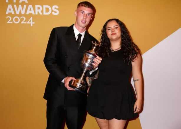 球迷调侃帕尔默转会曼联，姐姐霸气回应：我拒绝