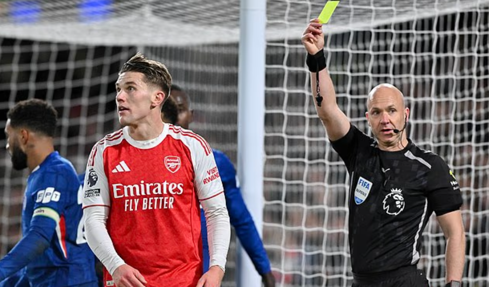 邮报：阿森纳球迷不满来自曼彻斯特的泰勒执法曼城vs阿森纳