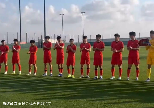 国足迪拜拉练收官：2-2平乌兹别克斯坦 以1胜2平战绩返回国内