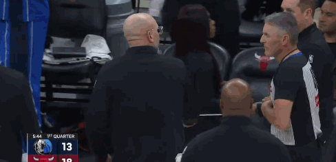 基德怒喷福斯特内容：去年总决赛你坑了步行者 别跟我耍阴招