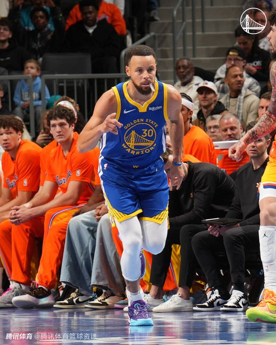 库里谈夏洛特命名立交荣誉：这是一生的成就 感谢所有人陪伴