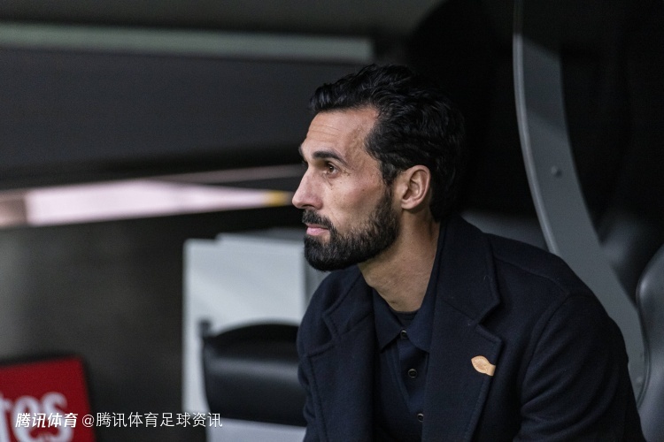西媒：皇马主帅阿韦洛亚在更衣室内面临压力 部分球员认为他仅是临时教练