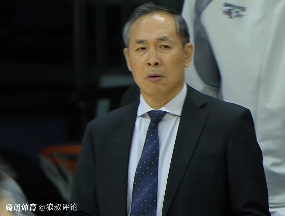 许利民：末节麦基和周琦在场表现 坚定了后续围绕双塔搭配更多的战术