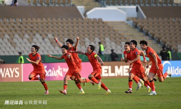 看不到未来？U23国足首进4强后，董方卓遭围攻：带队出成绩再怼别人