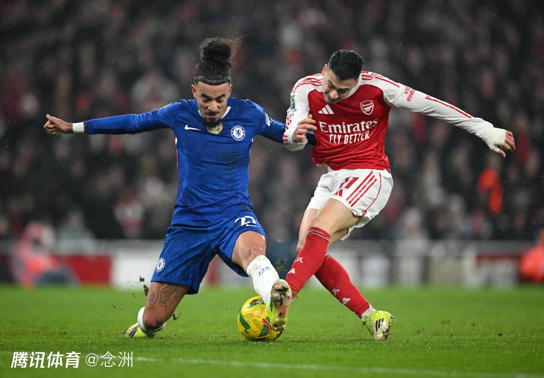24亿豪门对决！阿森纳赢球就领先曼城5分 切尔西获胜反超利物浦