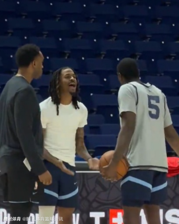 唇语专家解读莫兰特和文威口角冲突：文威要求莫兰特回更衣室解决 被后者拒绝