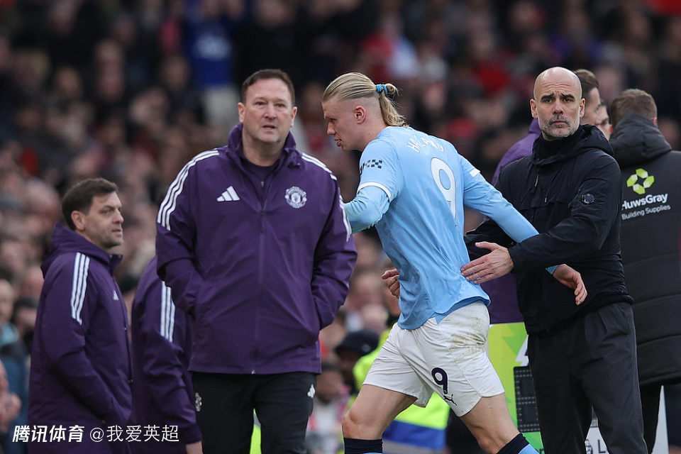 54岁埃梅里狂喜？阿森纳2连平+曼城溃败！本轮赢球=升第2，距榜首4分