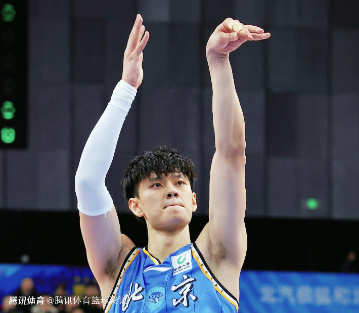 曾凡博：对阵广厦将努力完成球队要求 会珍惜每一次上场打球机会