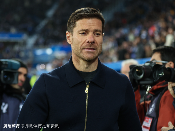 TA：战胜塞维利亚未解危机 阿隆索帅位仍严峻 超级杯表现成关键节点