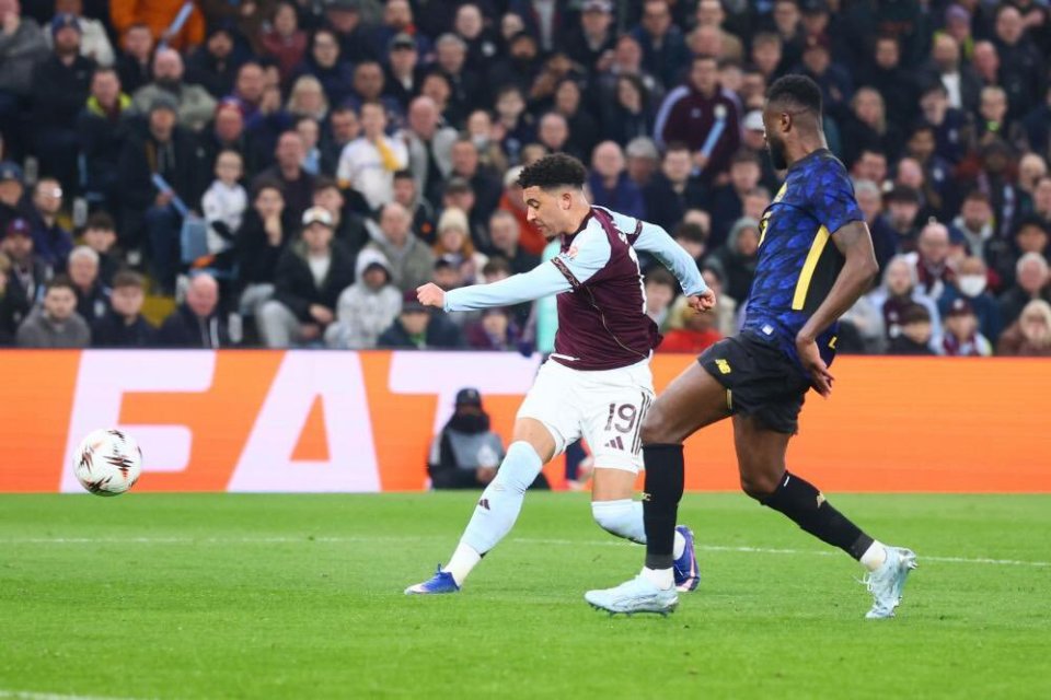 桑乔4天2助攻突然复苏原因曝光！曼联没反转，今夏100%免费走人只差官宣