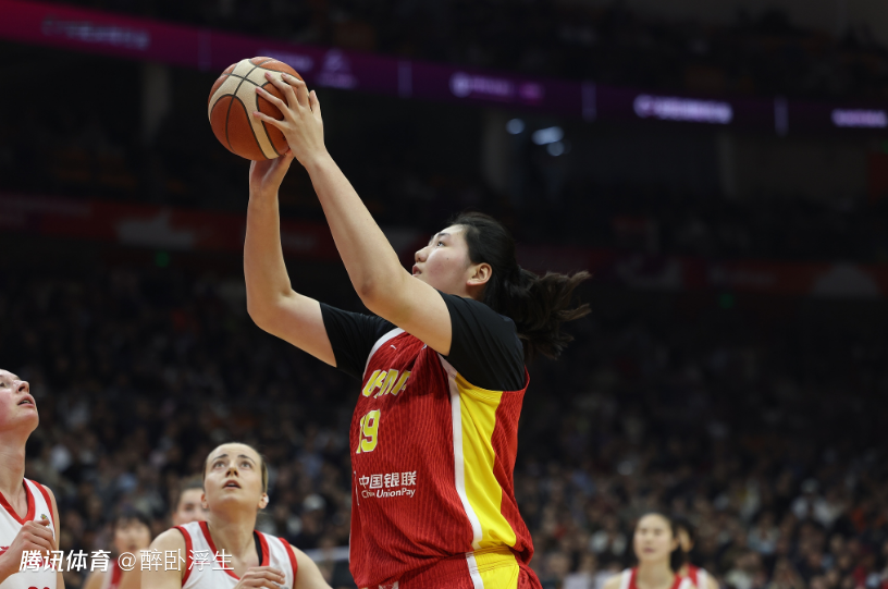 张子宇仅4分最差一场？韩旭5中5携李月汝复苏 三塔成赢球保障