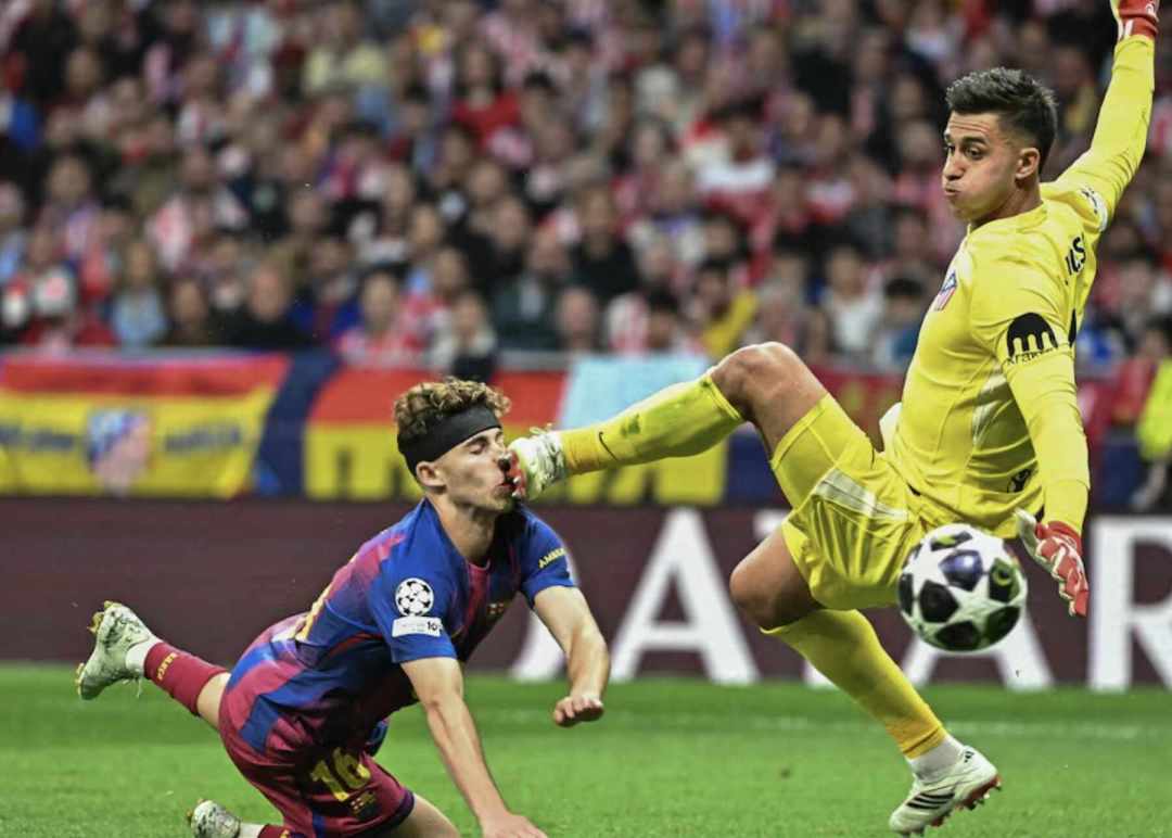 穆索：我已经和费尔明道歉了，那下是封堵球门的自然动作