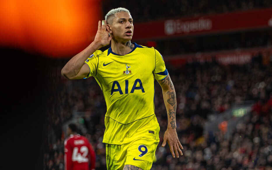 里沙利松：巴黎多次邀请我但都没成行；我把内马尔纹在了后背