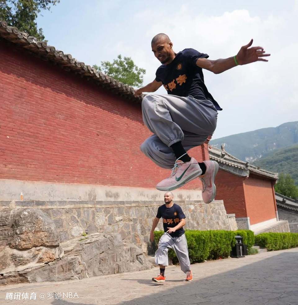 文班表态一定会再去少林！想介绍给戈贝尔：他已是光头不用剃头了