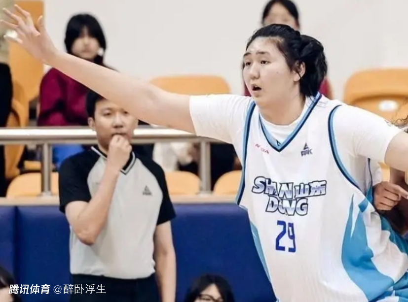 大爆发！张子宇首次首发8分钟19+10连创新高 率山东女篮大胜