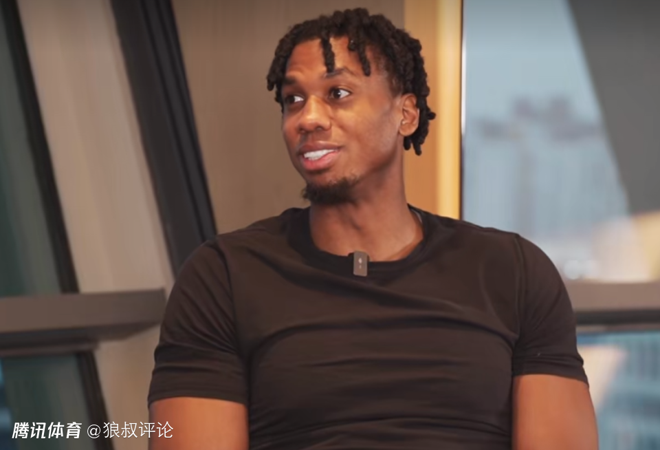 怀特塞德：我喜欢CBA球员不会频繁假摔 很尊重大家真刀真枪地对抗