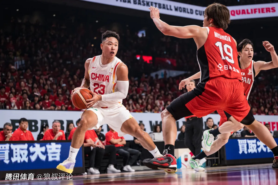 贺希宁：印象最深刻是胡金秋战日本最后扣篮 在国家队进攻提供更好火力