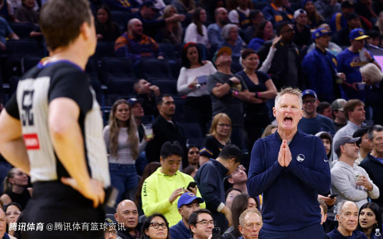 科尔：妈妈问我是不是要动手揍裁判 早知道罗林斯打这么好就不交易他了