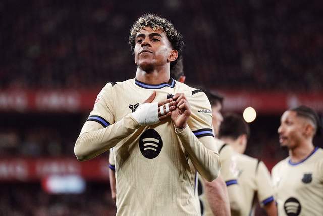 1-0！亿元超巨珠联璧合，亚马尔一剑封喉，巴萨3连胜，甩皇马4分