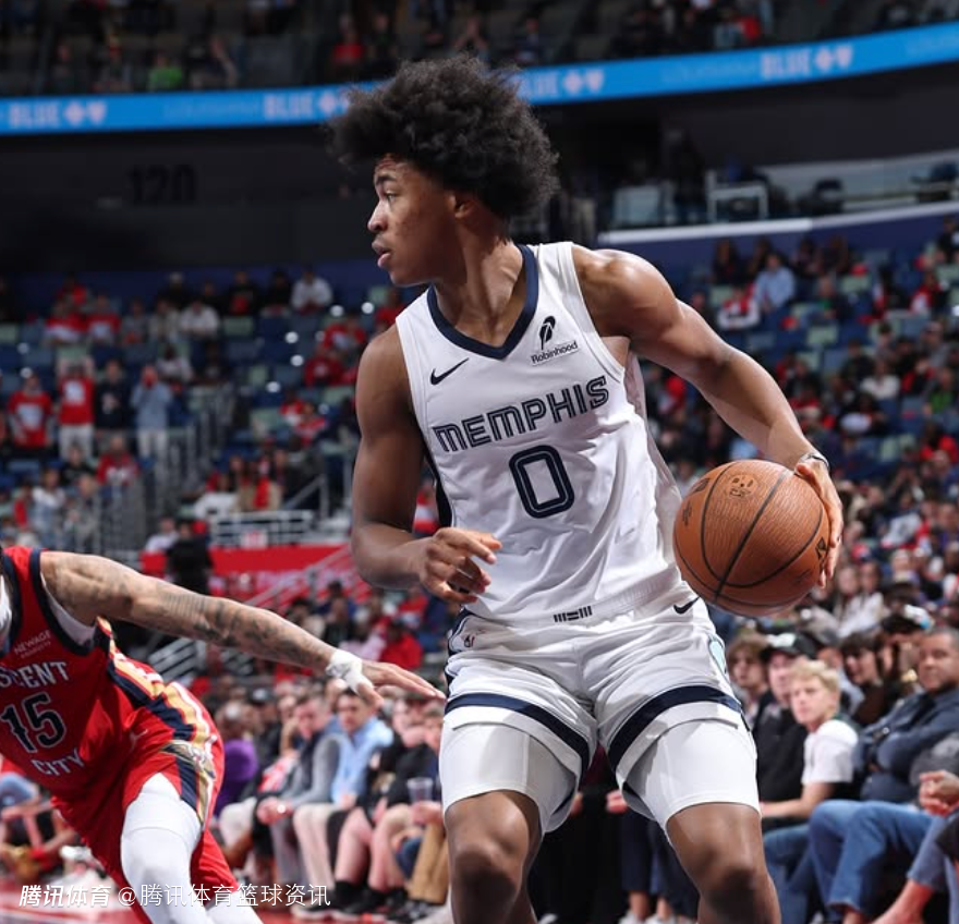 比赛延期只有我不知道？韦尔斯晒空荡荡球馆：大家都去哪了