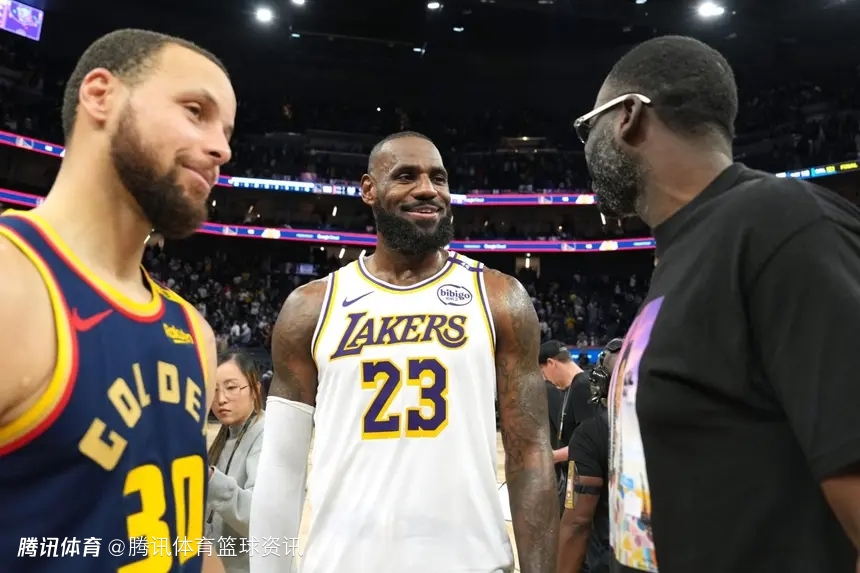 湖媒：巴特勒受伤球队需要一名首发锋线 库里格林休赛期将全力招募詹姆斯 