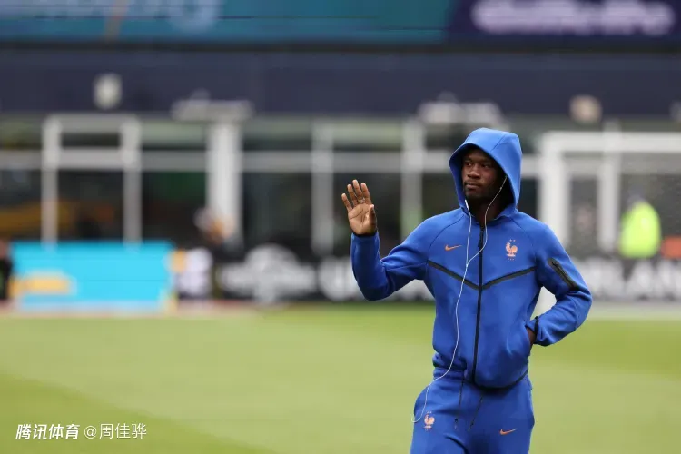 卡马文加：阿韦罗亚和安切洛蒂一样，给予我们很大的自由度