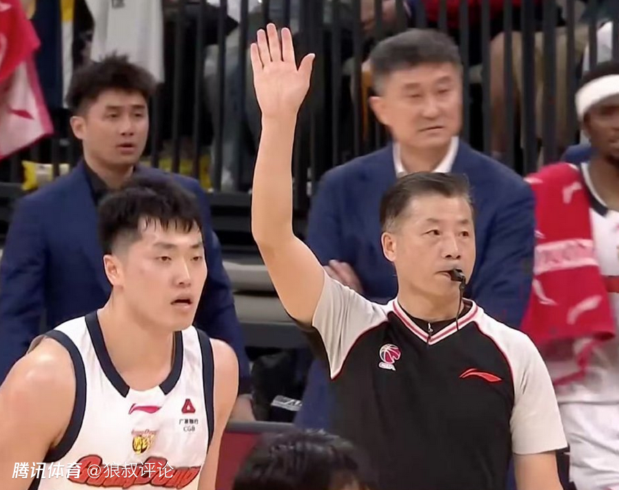 末节2个救命三分拯救广东男篮！张皓嘉打出新赛季最佳一战