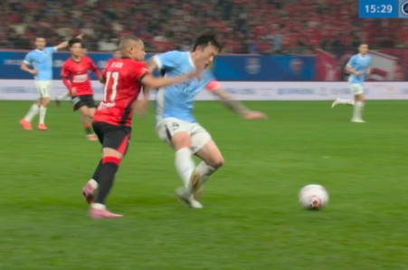 国内媒体：姜至鹏红牌非暴力行为属严重犯规 将面临追加停赛一场