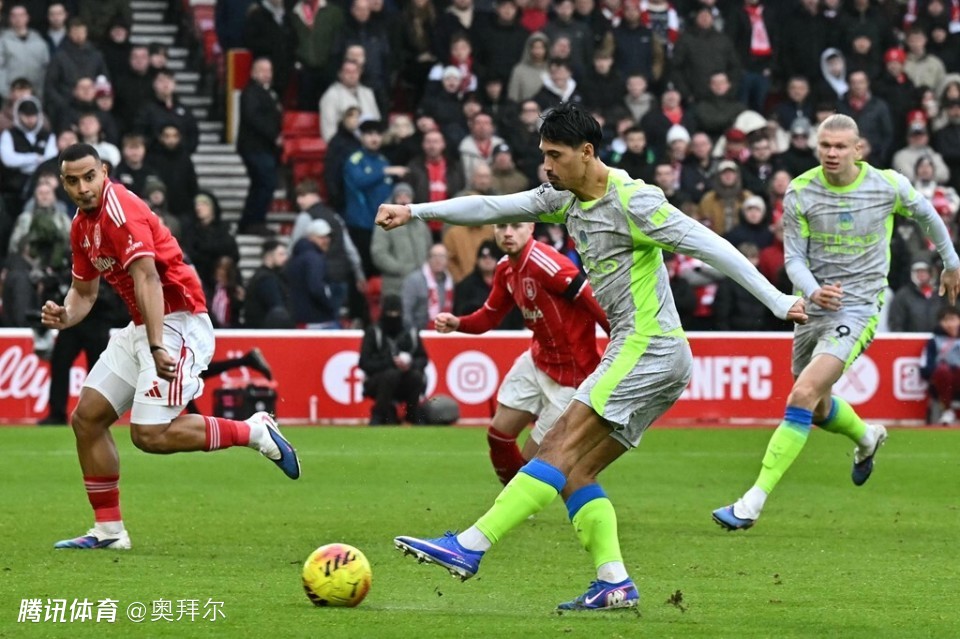 曼城幸运2分钟！迪亚斯逃红，赖因德斯闪击，首次射正就领先