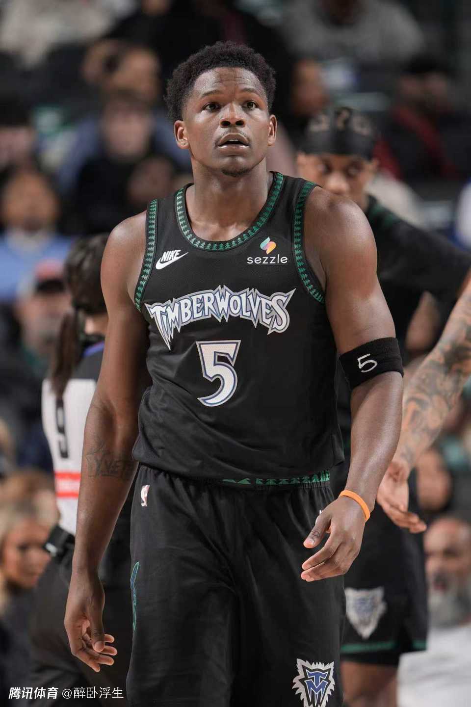 升前六！森林狼双杀三状元伤停独行侠 华子复出20分兰德尔31分