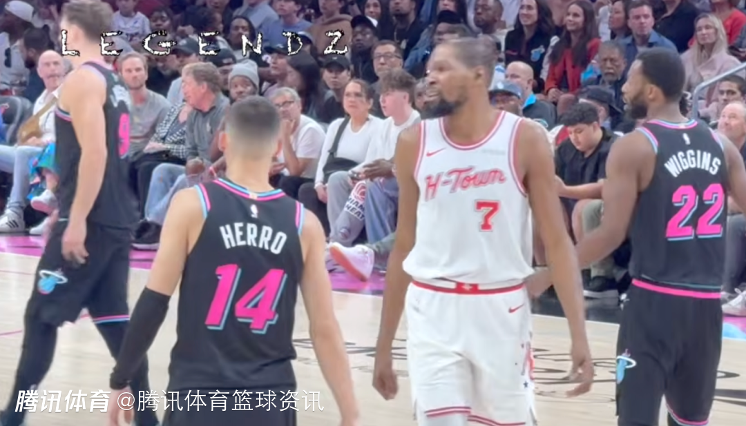 唇语专家解读杜兰特希罗口角：杜兰特骂希罗软蛋 后者让其闭嘴