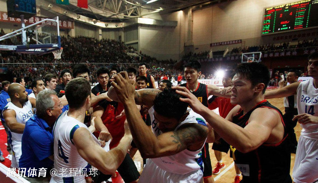 刘玉栋当面调侃朱芳雨：你当年打架不是靠身体吗？